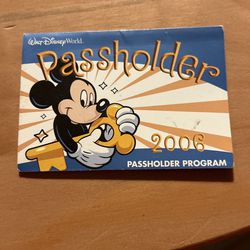 Disney Passholder 2006 Collectible 