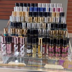 🧴✨ Luxury Perfume Oils – Roll-On Fragrances Just $5 Each! ✨🧴  💫 Discover our handcrafted, alcohol-free perfume oils designed for long-lasting wear 