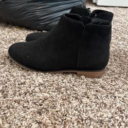 Girl Size 4 Boots 
