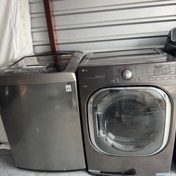 LG Washer & Dryer Set 