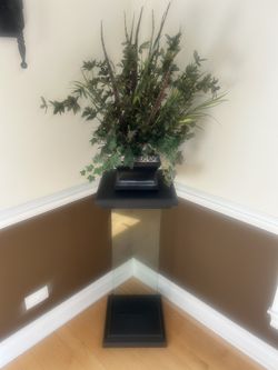 Pedestal With Plant
