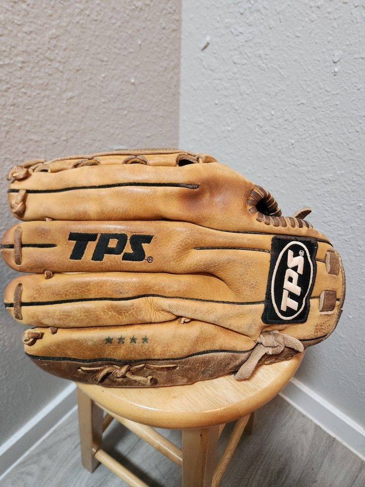 Louisville Slugger TPS Leather Glove-13.5"