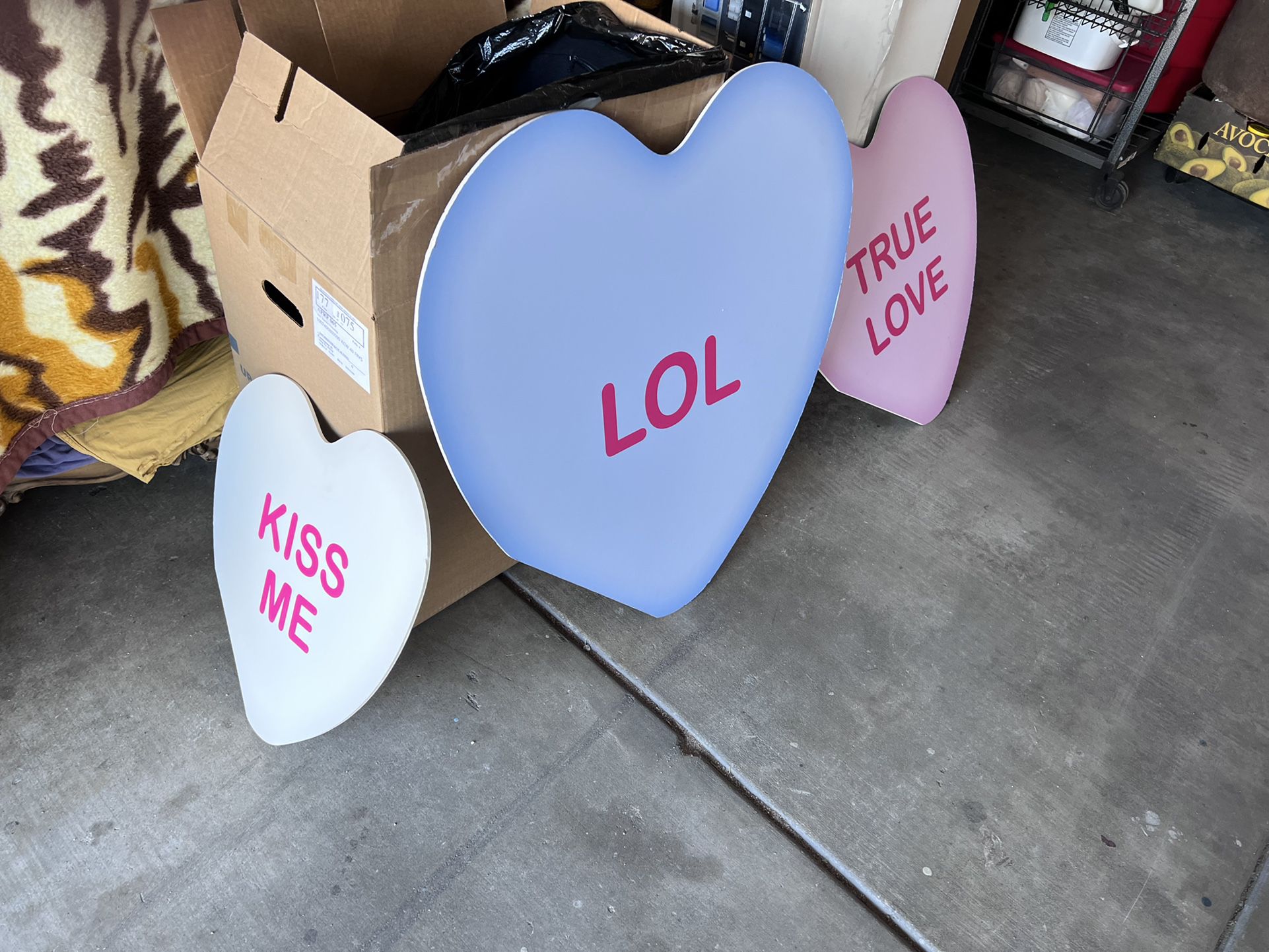 3 Set Cardboard Valentines Decor 