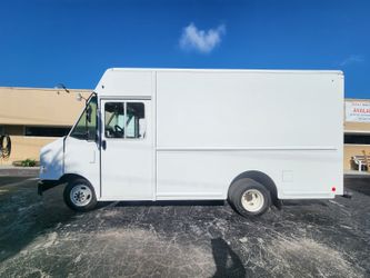 2017 Ford E-350