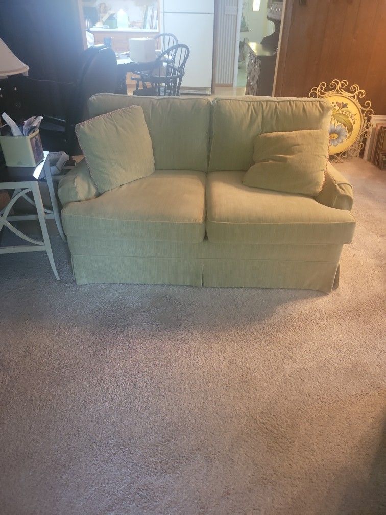 2 Love Seats