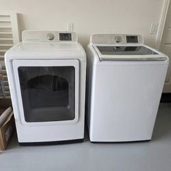 Pair of Samsung Washer And Dryer - Works Perfect 