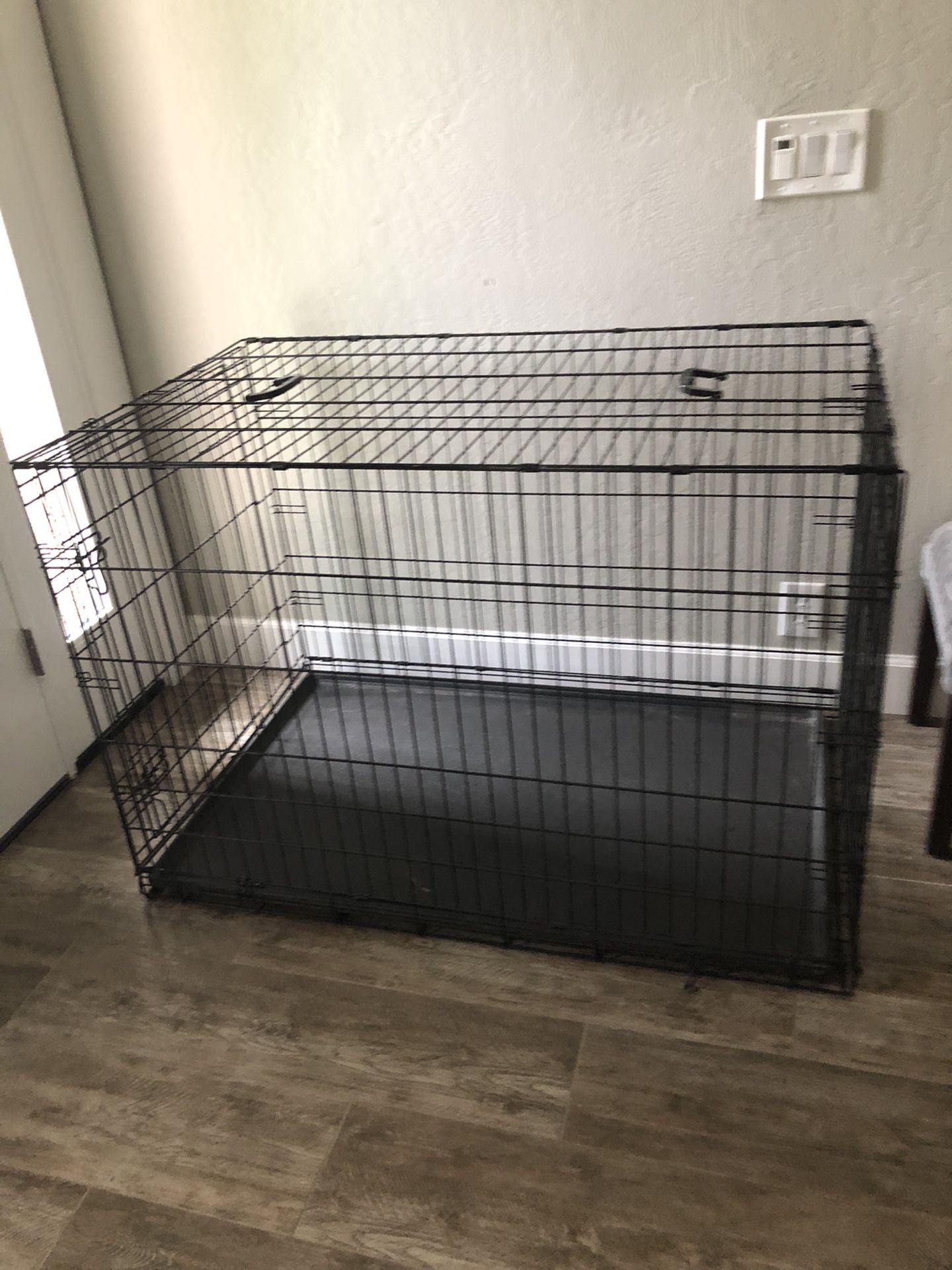 Extra Large Collapsable Dog Crate