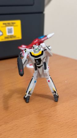 Macross Super Dimension Figure Series 002 VF-1S Valkyrie Roy Focker