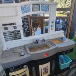 Kids Play Kitchen 