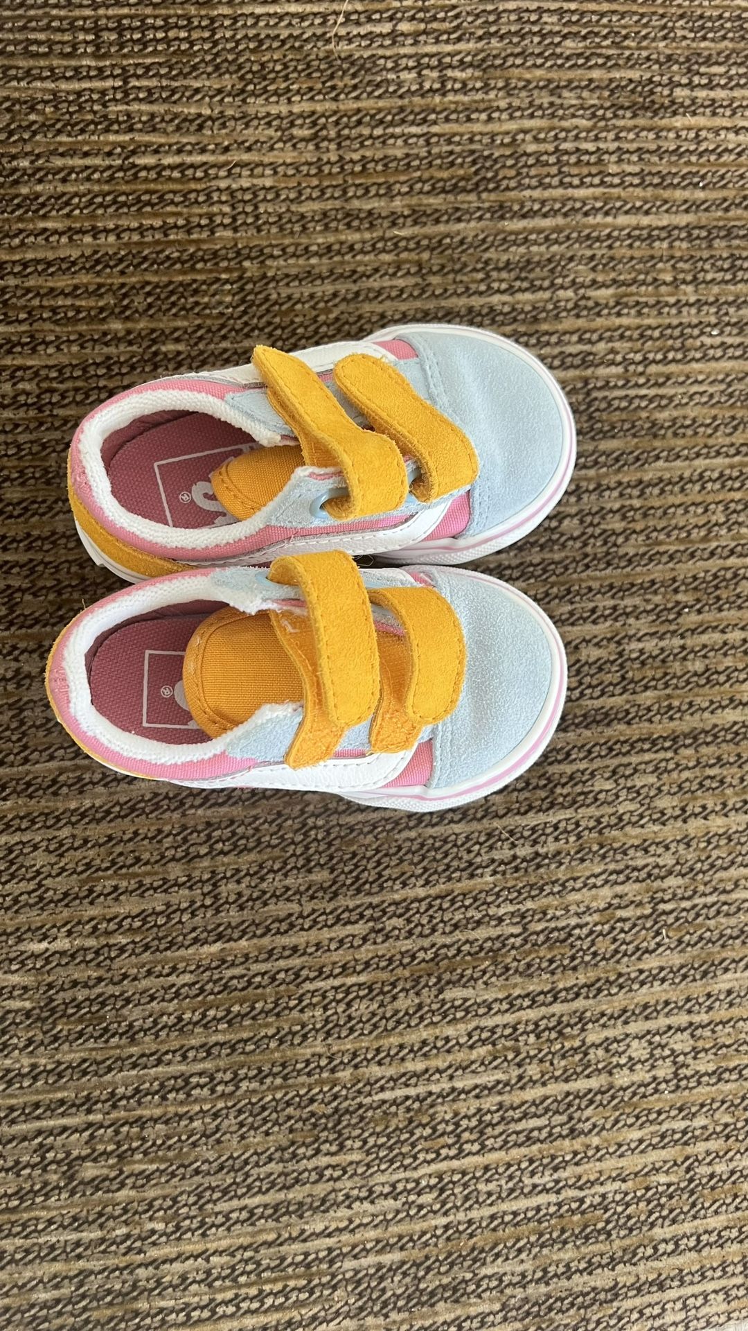 Infant Vans Old Skool – Size 4 - $25