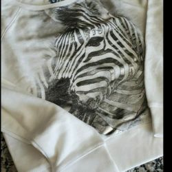 Girls BRAND NEW White SweatShirt