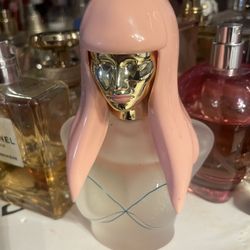Nicki Minaj Perfume $15 Es De 50 Ml