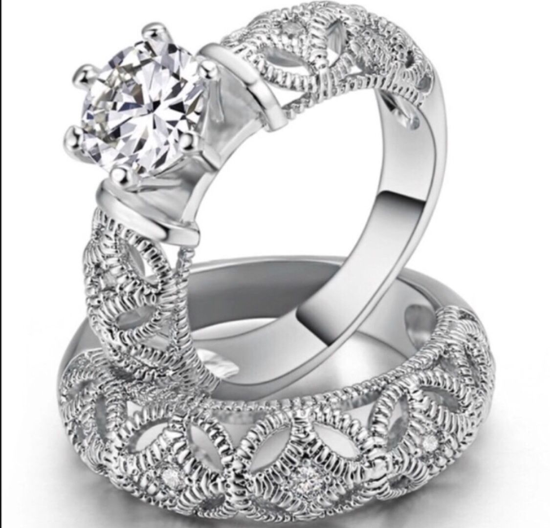 New 18 k white gold wedding ring set engagement ring