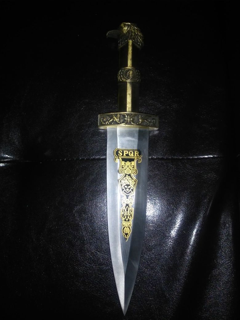 ANCIENT ROMAN "SPQR" DAGGER/KNIFE-RICHLY DECORATED REPLICA-LNIB