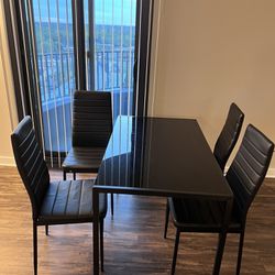 Dining Table With 4 Chairs (Glass)