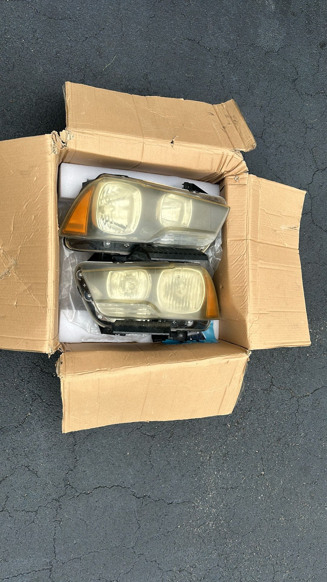 Dodge charger 11-14 headlight