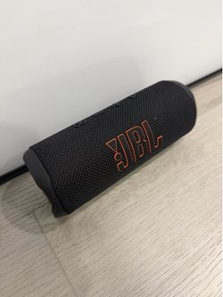 BRAND NEW JBL flip6