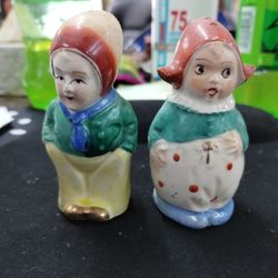 Vintage Dutch Boy And Girl Salt And Pepper Shakers