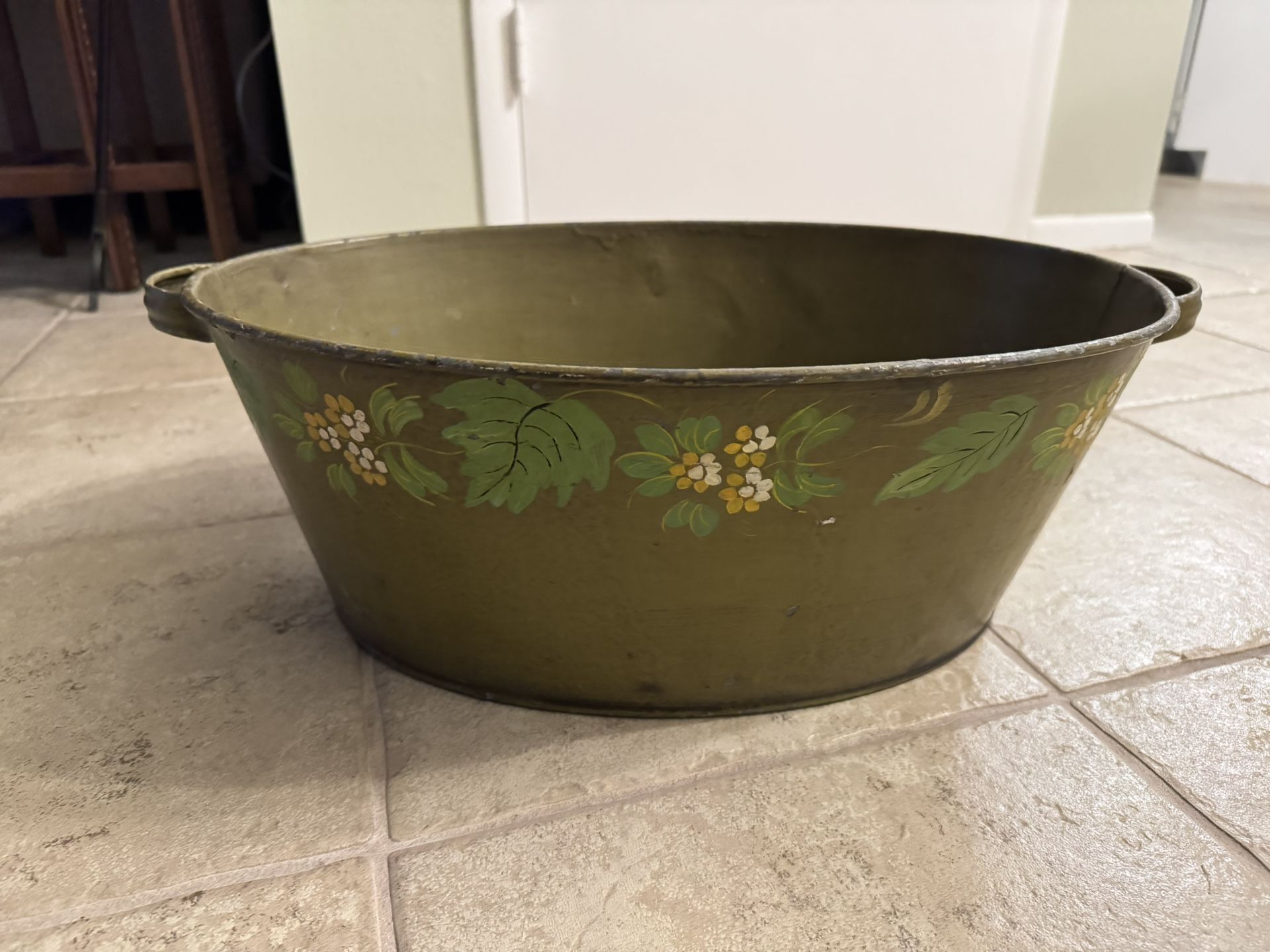 Basket, Metal, Vintage