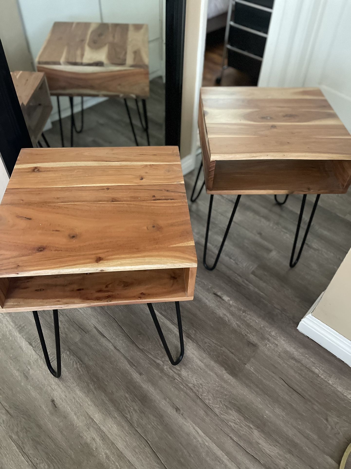 New … 2 Nightstands