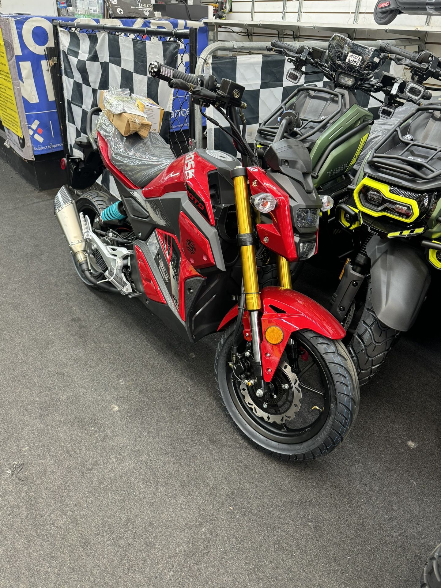 Brand New Boss Motor 200cc Gas Motorcycle 