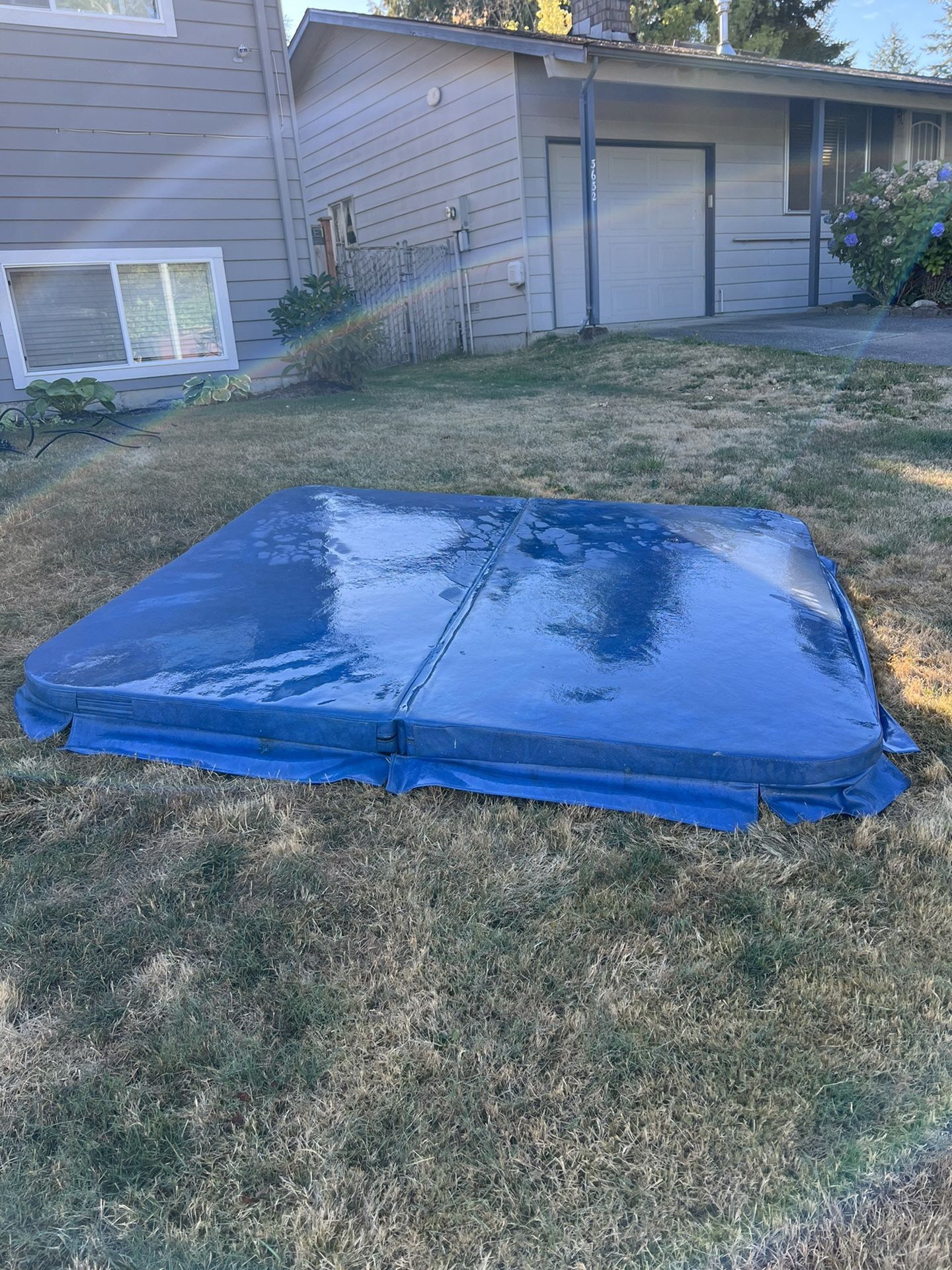 $30 Bucks! Beautiful Blue Hot Tub Cover 81”x88” - Great Condition Like New!