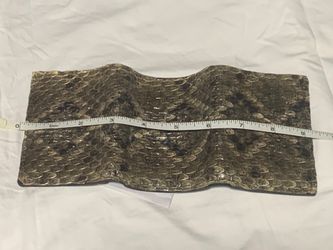 Mens rare find, Genuine one piece tri-fold rattlesnake wallet