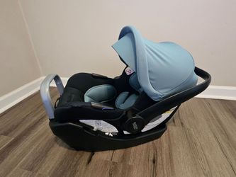 Britax Willow S Carseat with Alpine Base