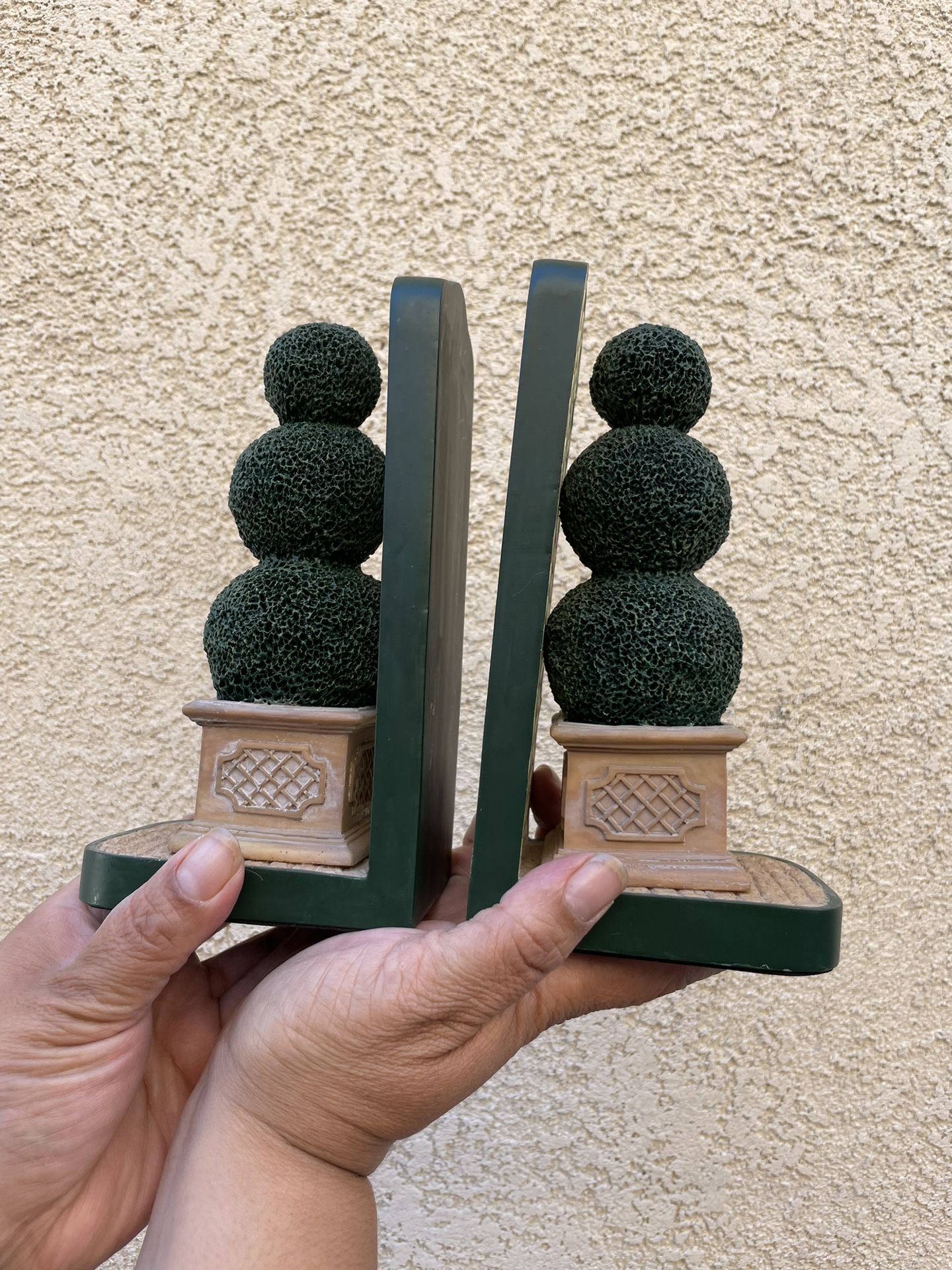 Desjardins Jewelers Topiary Shrub Garden Bush Bookends