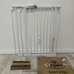 Extra Tall Pet Gate / Safety Gate - Fits Openings 29” - 36.5”
