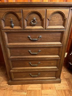 Dresser solid Wood 3ft Across Approximately 4ft Tall