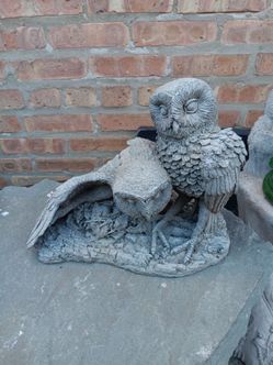 Detailed concrete Owl Pair Statue Decor Garden