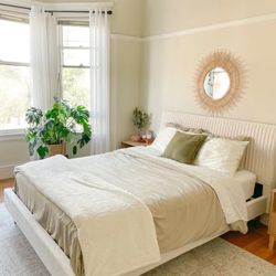 Beautiful New Wayfair Ivory Velvet Platform Bed with Serta Memory Foam Mattress Delivery and Assembly Available