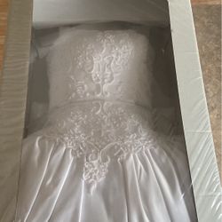 Wedding Dress David's Bridal Michaelangelo T-8607 Wedding Dress