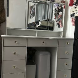 Storage Makeup Vanity 