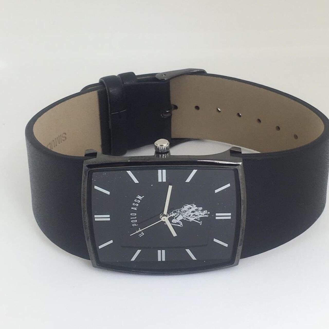 MENS BLACK LEATHER WRIST WATCH
