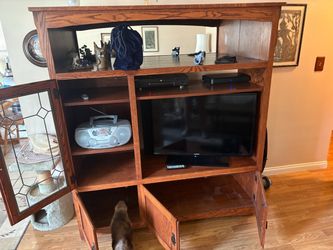 Entertainment center