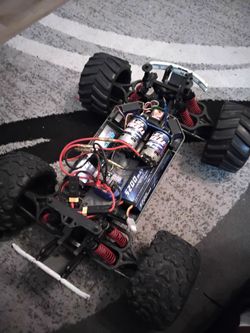 Traxxas E Maxx