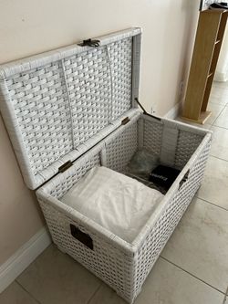 Wicker storage trunk