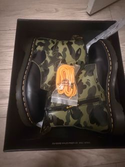 Dr. Martens x A BATHING APE 1460 Size 10