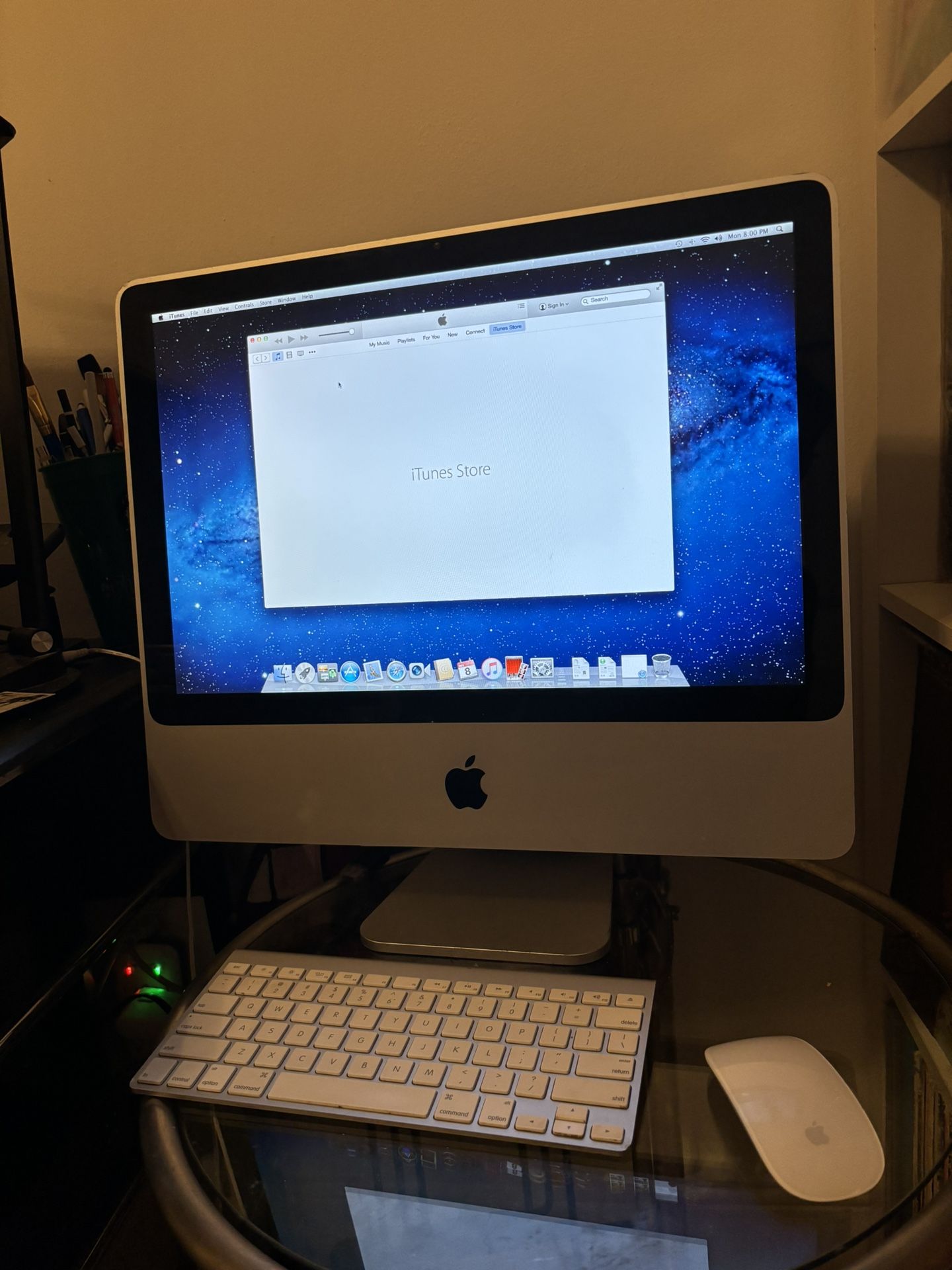 iMac A1224 2.66GHZ Core 2 Duo.