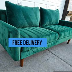 Free Delivery ✔️ Small Soft Velvet Green Loveseat* Sofa Couch 1pc 