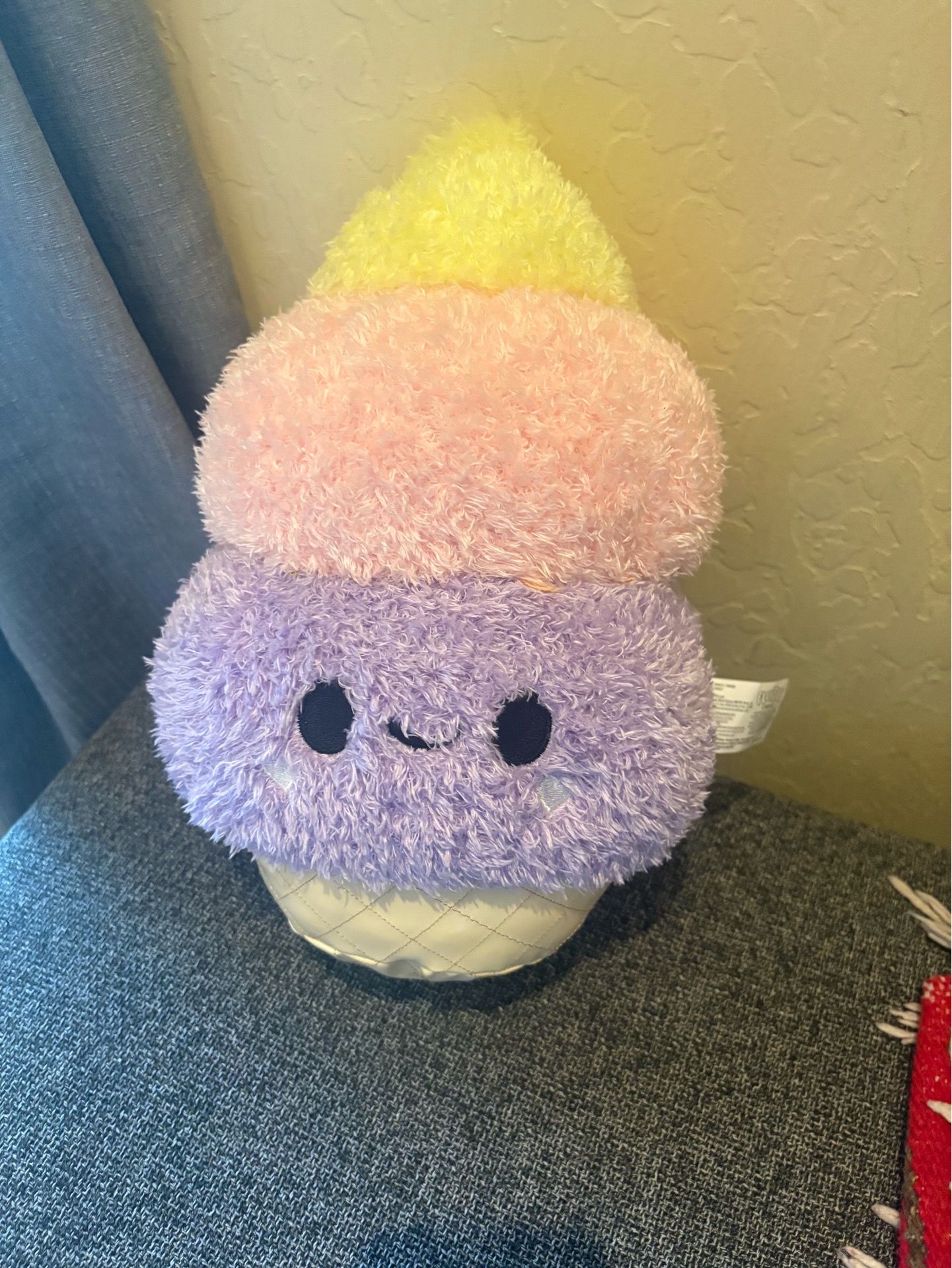 Fluffie Stuffiez 11 inch Interactive Ice Cream Large Plush