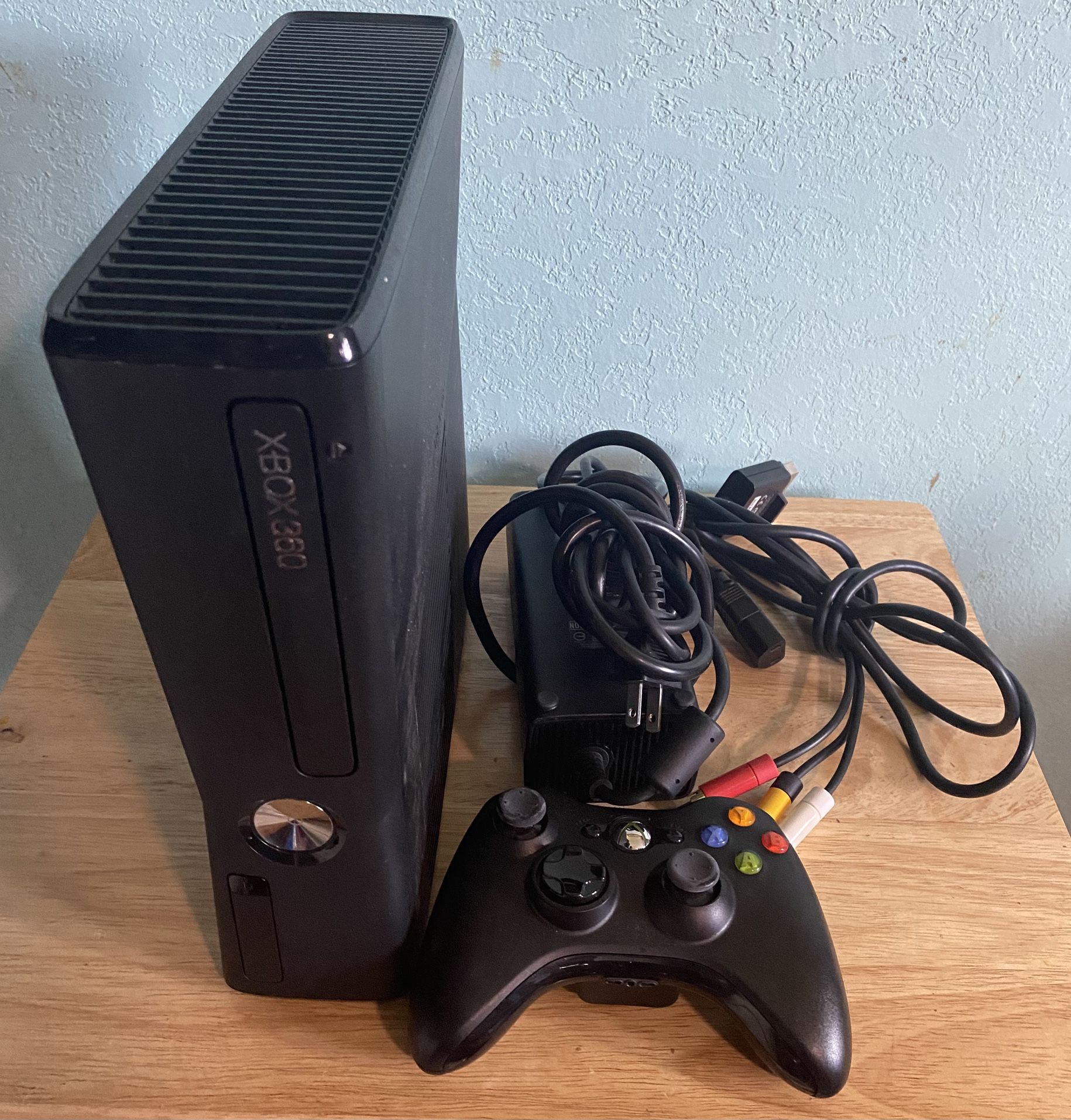 Xbox 360 Kinect 4GB Black