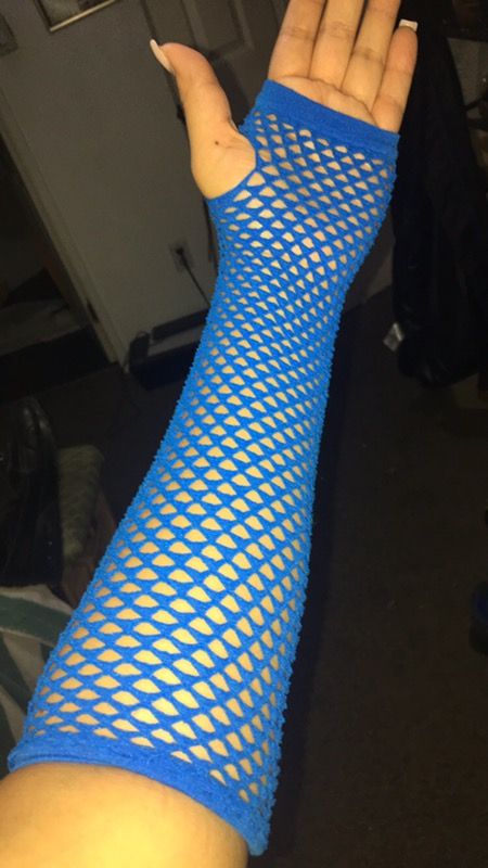 Fishnet hand warmers