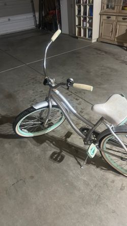 Girls Huffy Beach Cruiser
