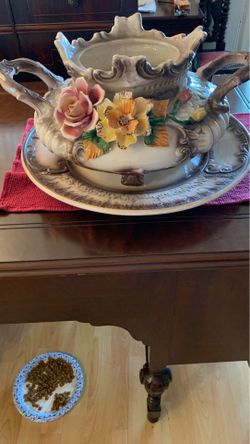 Household Decor. Capidemonte Flower Arrangement