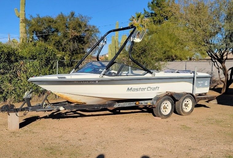 MASTER CRAFT SKI BOAT AND TRAILER