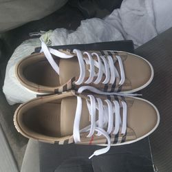 Burberry  Size 7 New  They Cost 600 Asking 150 Or Best Offer
