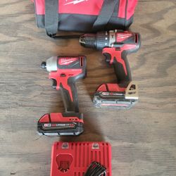 Milwaukee M18 Brushless 1/2 Hammer Drill Driver 